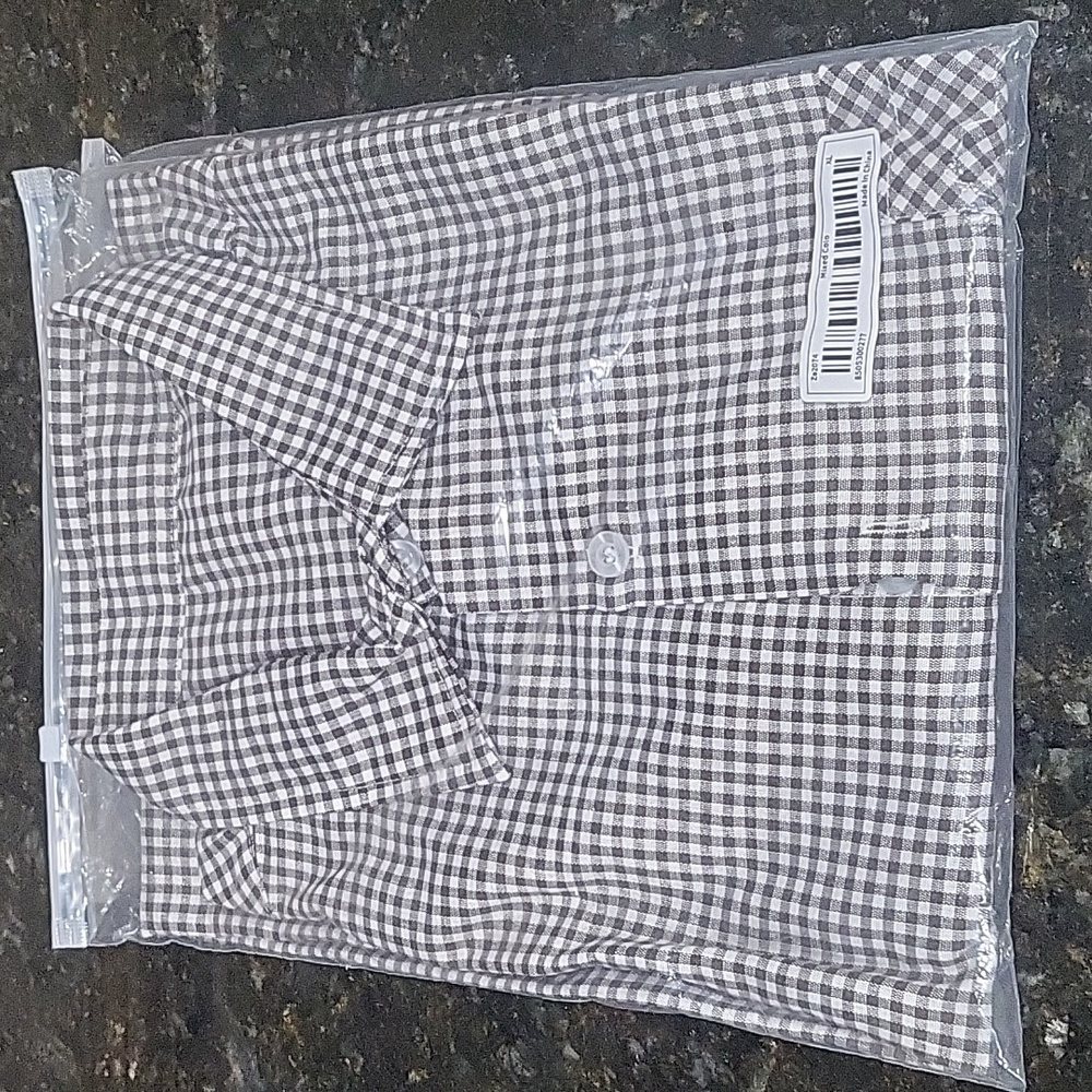 NIB Men's Black and White Button Down Shirt XL